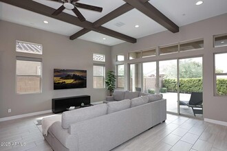 7652 E Camino Del Monte in Scottsdale, AZ - Building Photo - Building Photo