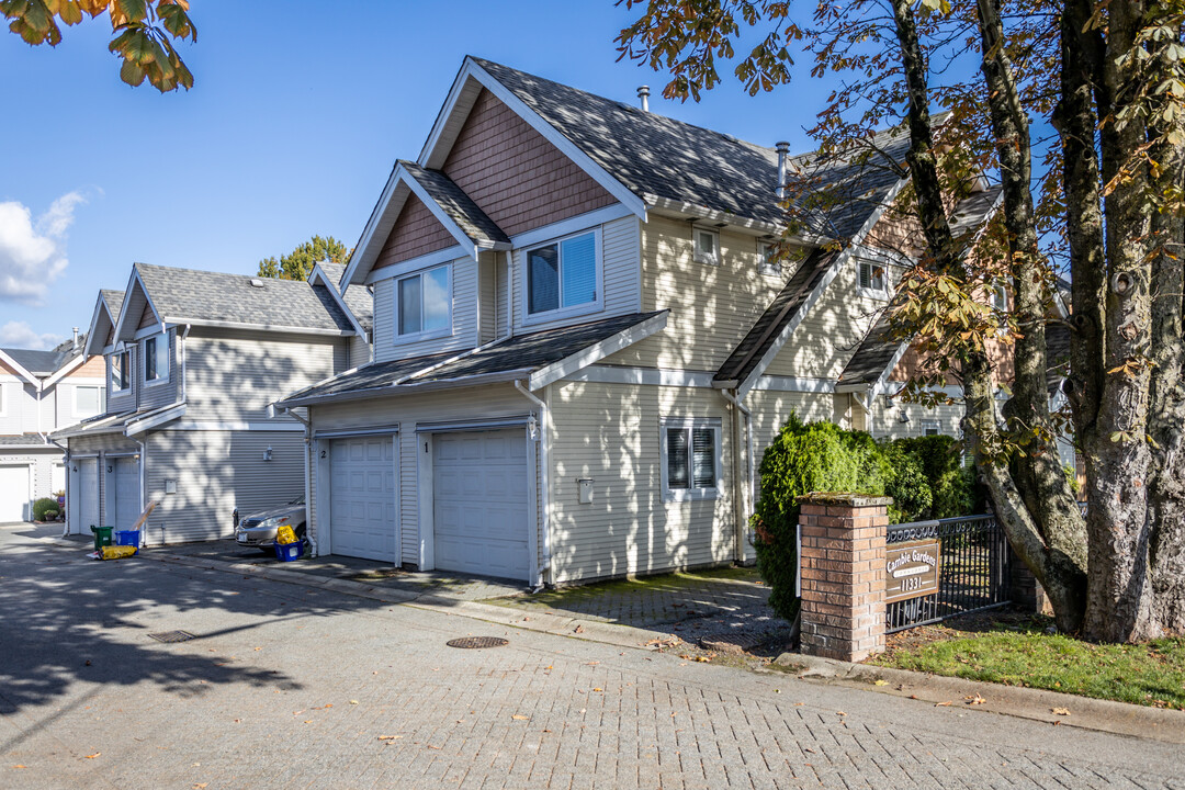 Cambie Gardens in Richmond, BC - Building Photo