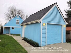 12231 4th Pl W in Everett, WA - Building Photo