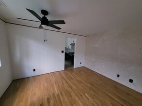 1410 Venice Blvd. in Venice, CA - Foto de edificio - Building Photo