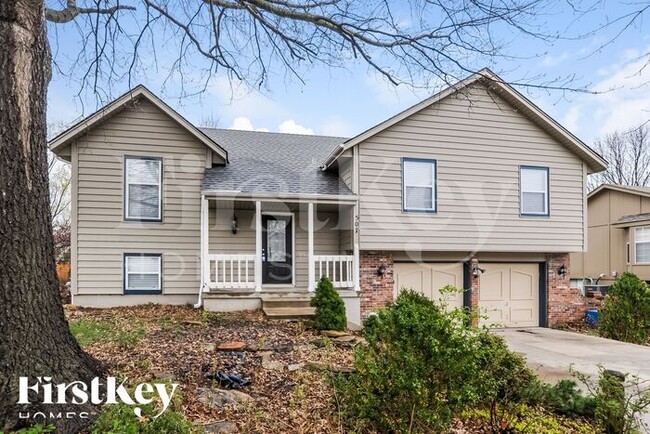 507 Belmont Dr in Raymore, MO - Building Photo - Building Photo