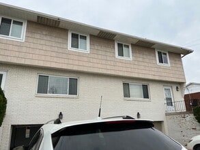 200 N Avalon Dr in Wintersville, OH - Building Photo - Building Photo