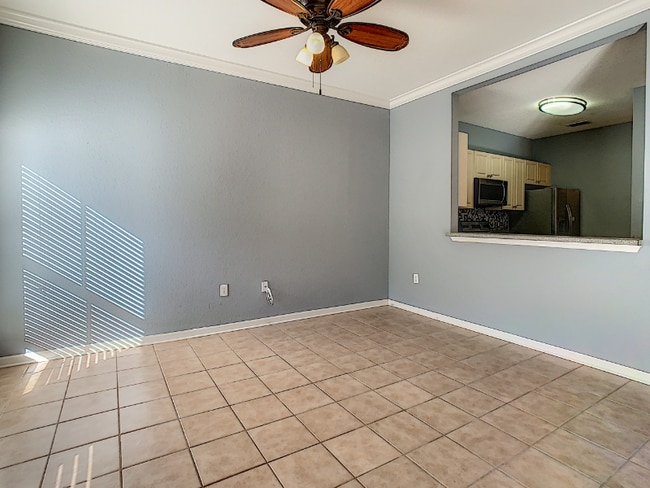 7907 Down Royal Rd in Tampa, FL - Building Photo - Building Photo
