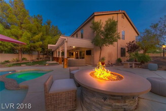 236 Living Springs Pl in Henderson, NV - Building Photo - Building Photo