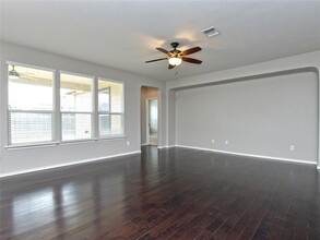 12401 Dwight Eisenhower St in Manor, TX - Building Photo - Building Photo