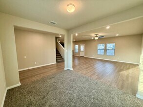 5539 Jade Vly in San Antonio, TX - Building Photo - Building Photo