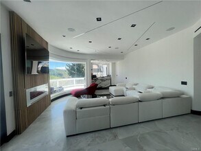 70 Dapplegray Rd in Bell Canyon, CA - Building Photo - Building Photo