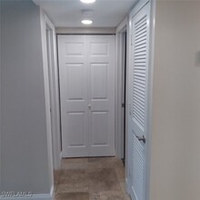 101 Forest Lakes Blvd in Naples, FL - Building Photo - Building Photo