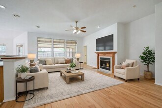 304 Mimosa Dr in Murphy, TX - Foto de edificio - Building Photo