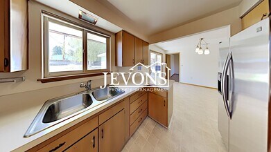 8 N 59th Ave in Yakima, WA - Building Photo - Building Photo