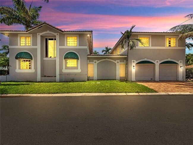 property at 851 N 11th Ave