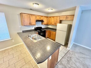 10221 Sterling Ridge Dr in Cordova, TN - Building Photo - Building Photo