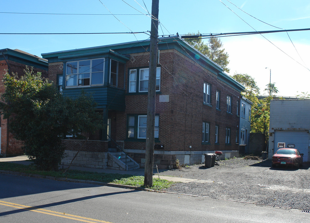 320 Burnet Ave in Syracuse, NY - Foto de edificio