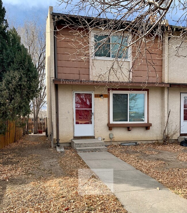 property at 1122 Delaware Dr