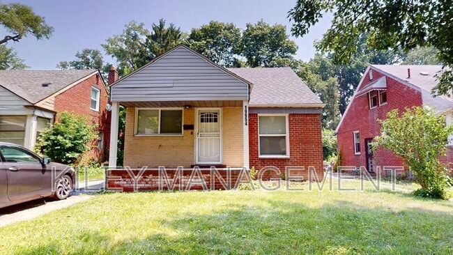 property at 19554 Oakfield Ave