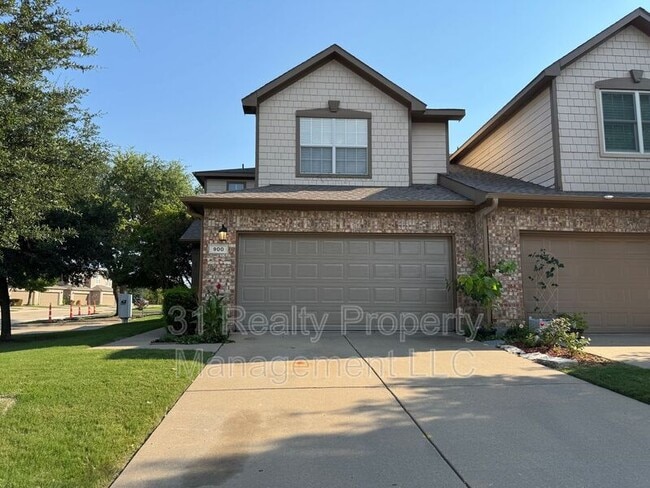 property at 900 Englewood Ln