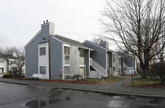 Merrimack Valley Apartments in Methuen, MA - Building Photo - Building Photo