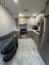 9 Facet St in Brampton, ON - Building Photo - Building Photo