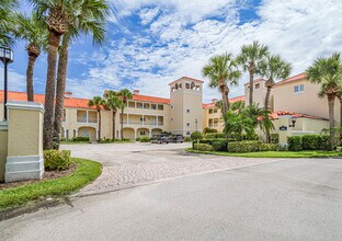 5060 Harmony Cir in Vero Beach, FL - Building Photo - Building Photo