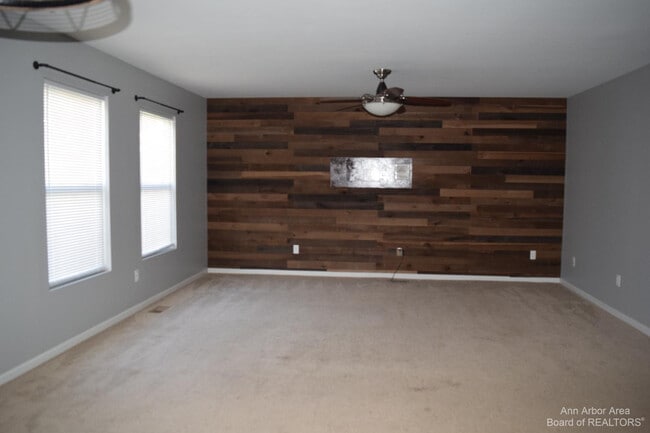 8549 Hawthorn Hill in Dexter, MI - Building Photo - Building Photo