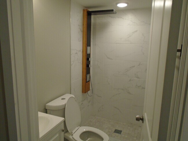 1805 N Bouvier St in Philadelphia, PA - Building Photo - Building Photo