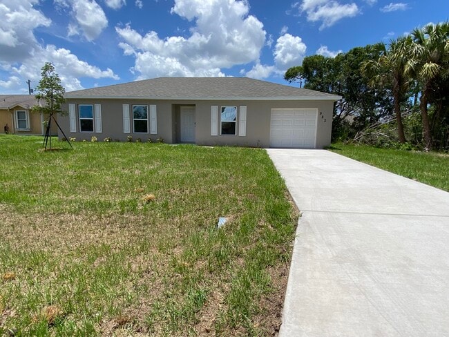 property at 982 SW Gaitor Ave