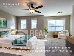 565 Pioneer Rd in Rexburg, ID - Foto de edificio - Building Photo