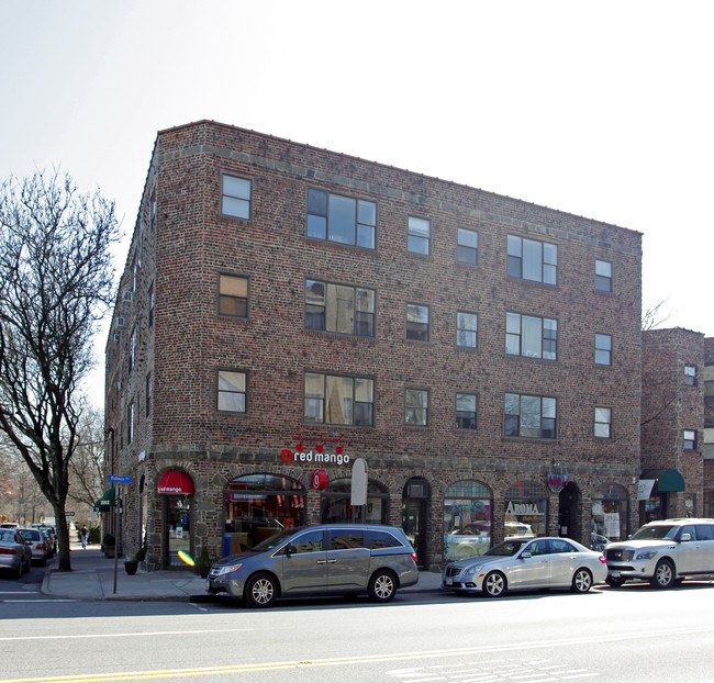 Keystone Apartments in Larchmont, NY - Foto de edificio - Building Photo