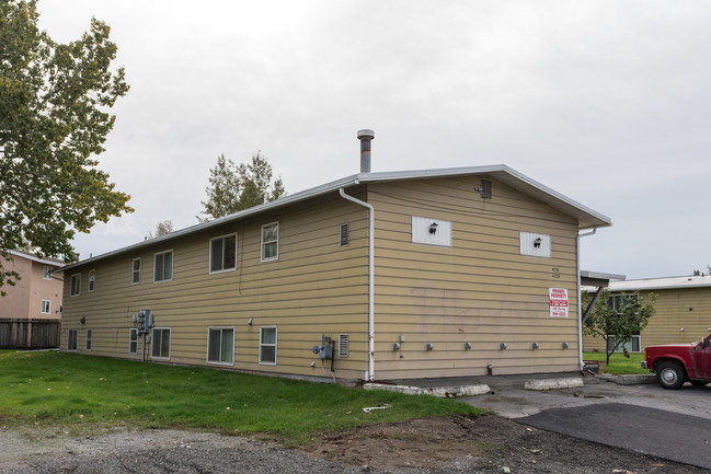 4128 San Roberto Ave in Anchorage, AK - Building Photo - Building Photo