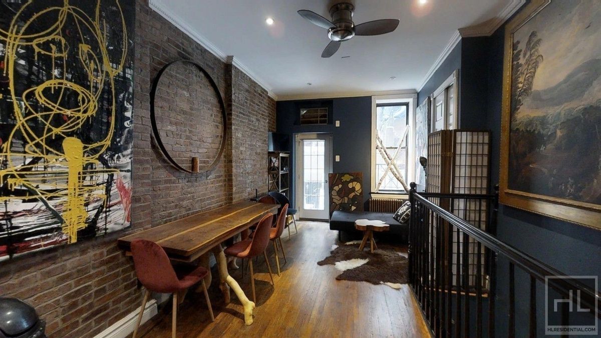 Mott Street in New York, NY - Building Photo
