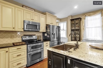 61 Park St, Unit House in Buffalo, NY - Building Photo - Building Photo