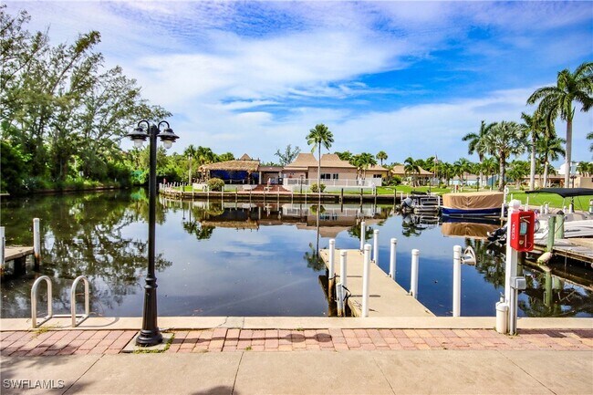 4774 Hidden Harbour Blvd in Ft. Myers, FL - Building Photo - Building Photo