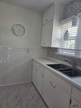 328 E 6th St, Unit 326 1st fr in Erie, PA - Foto de edificio - Building Photo