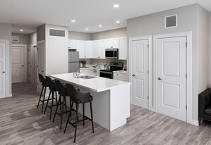 Amalfi on the Ridge in Sarasota, FL - Building Photo