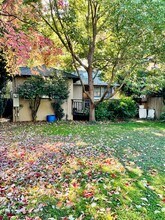 2423 D St in Sacramento, CA - Building Photo - Building Photo