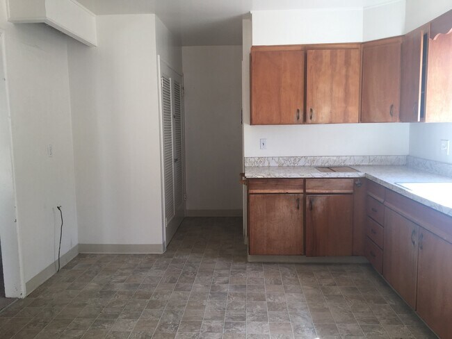 610 Cabrillo Ave in Coronado, CA - Building Photo - Building Photo