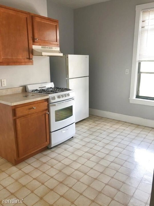 320 Somerville Ave-Unit -Apt 22 in Somerville, MA - Building Photo