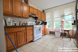 37 Radnor Rd, Unit 2 in Boston, MA - Foto de edificio - Building Photo