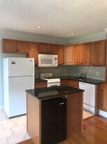 634 N Monroe St, Unit 2 in Arlington, VA - Building Photo