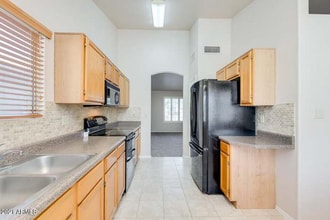 6162 N 88th Ln in Glendale, AZ - Building Photo - Building Photo