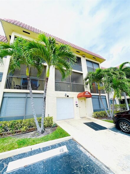 property at 257 S Cypress Rd