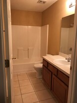 6111 Maggies Cir, Unit 114 in Jacksonville, FL - Building Photo - Building Photo