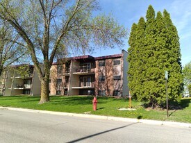 Condamera Apartments in Alexandria, MN - Building Photo