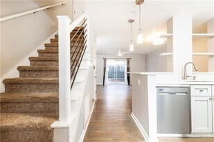 3501 Roswell Rd NE in Atlanta, GA - Building Photo