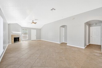 17211 April Valley Ct in Houston, TX - Building Photo - Building Photo
