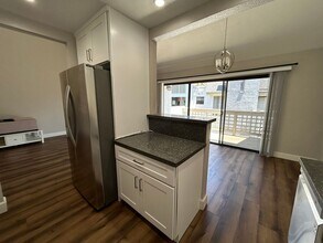 532 1/2 Via De La Valle in Del Mar, CA - Building Photo - Building Photo