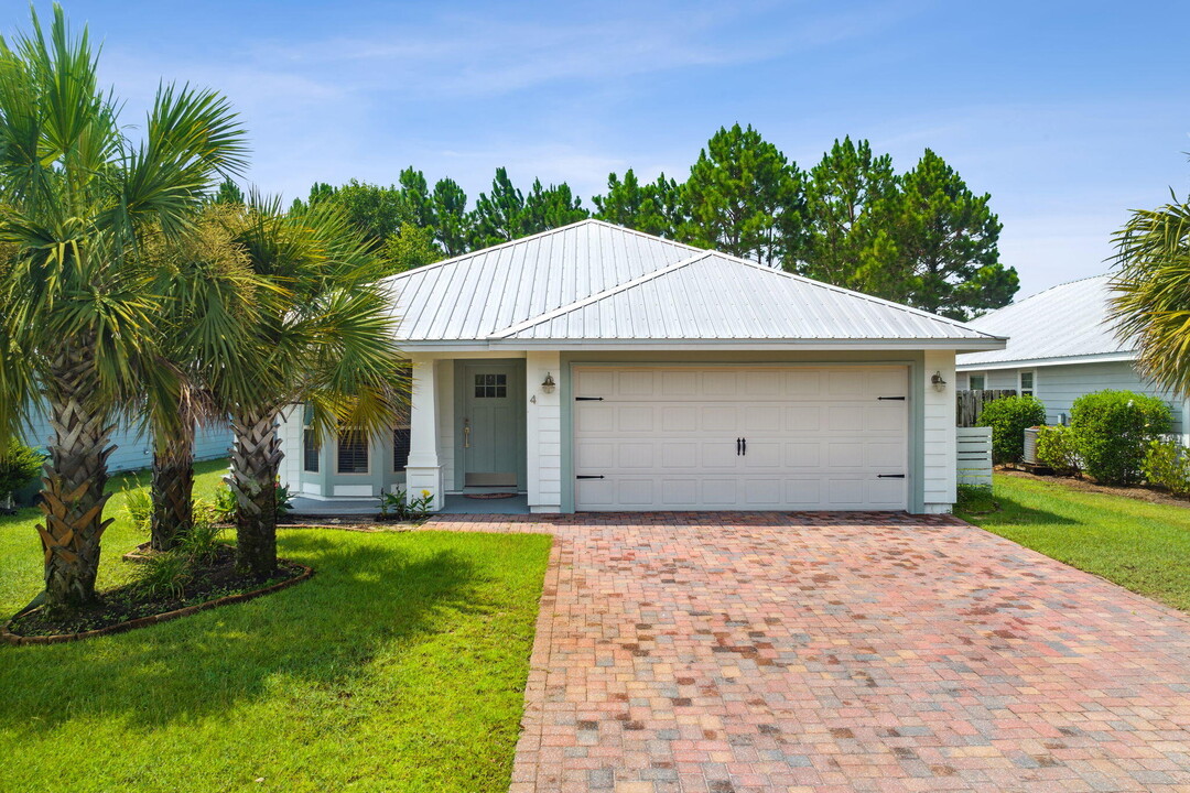 4 Bald Eagle Dr in Santa Rosa Beach, FL - Building Photo