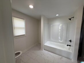 621 Odum Rd in Gardendale, AL - Building Photo - Building Photo