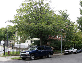 St Dennis Apartments in Washington, DC - Building Photo - Building Photo