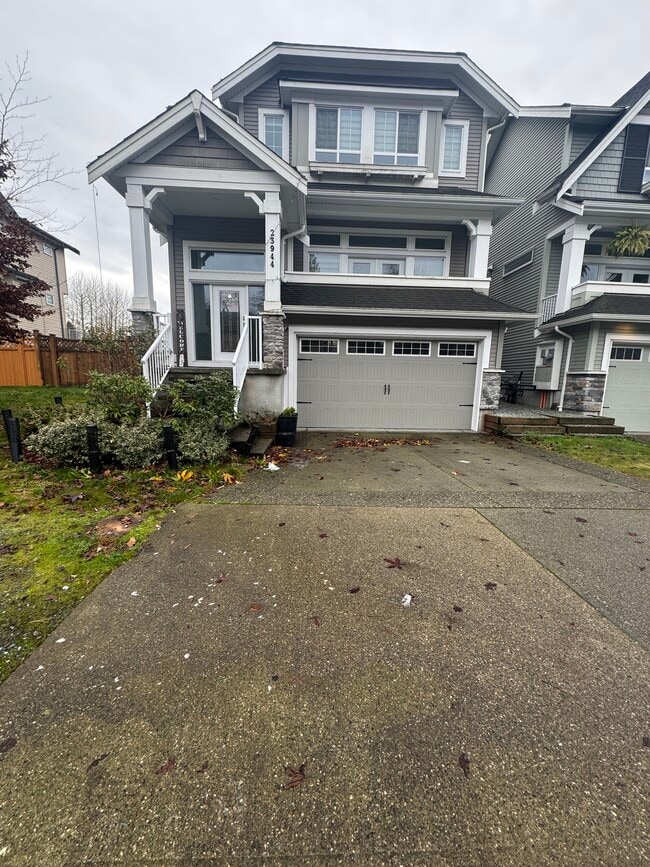 23944 104 Av in Maple Ridge, BC - Building Photo - Building Photo